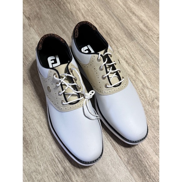 FootJoy Shoes - FootJoy Traditions Golf Shoes Womens 10 White Beige Leopard Spiked 97938